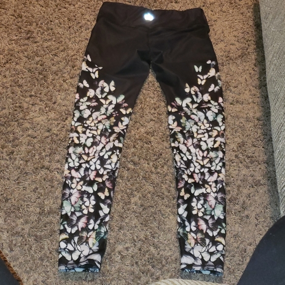 Alo Yoga butterflies black leggings - Picture 4 of 10